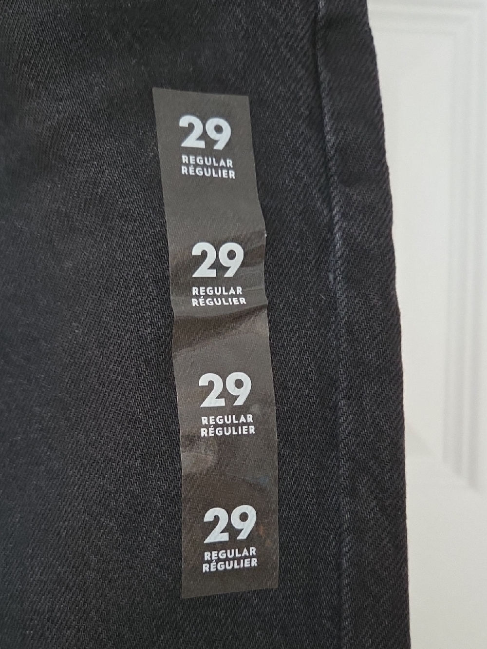 NWOT Reitmans High-Rise Barrel Jeans,Black, Size 29 - Picture 10 of 15